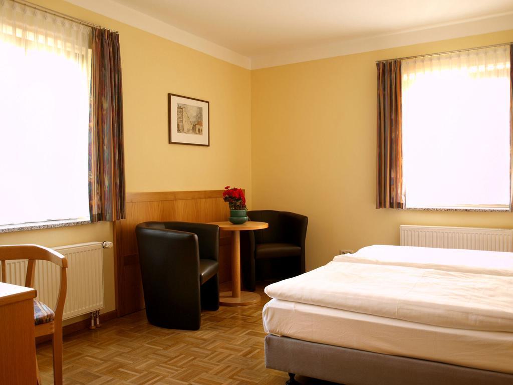 Hotel Dom-Eck Бауцен Стая снимка