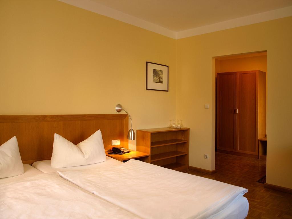 Hotel Dom-Eck Бауцен Стая снимка
